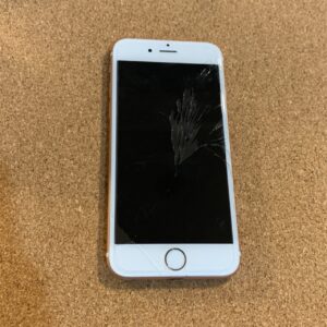 【iPhone6s】昔使っていた端末を使いたいけど画面が割れている・・・【画面の交換修理】